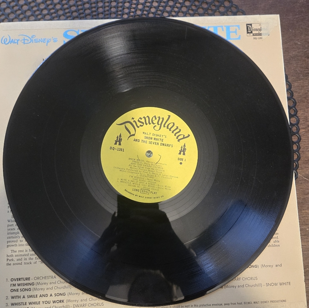 1968 Vintage Walt Disney Snow White and the Seven Dwarfs Vinyl Record Soundtrack - Picture 11 of 11